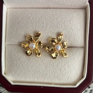 Gold Flower Pearl Center Stud Earrings - Women Jewelry